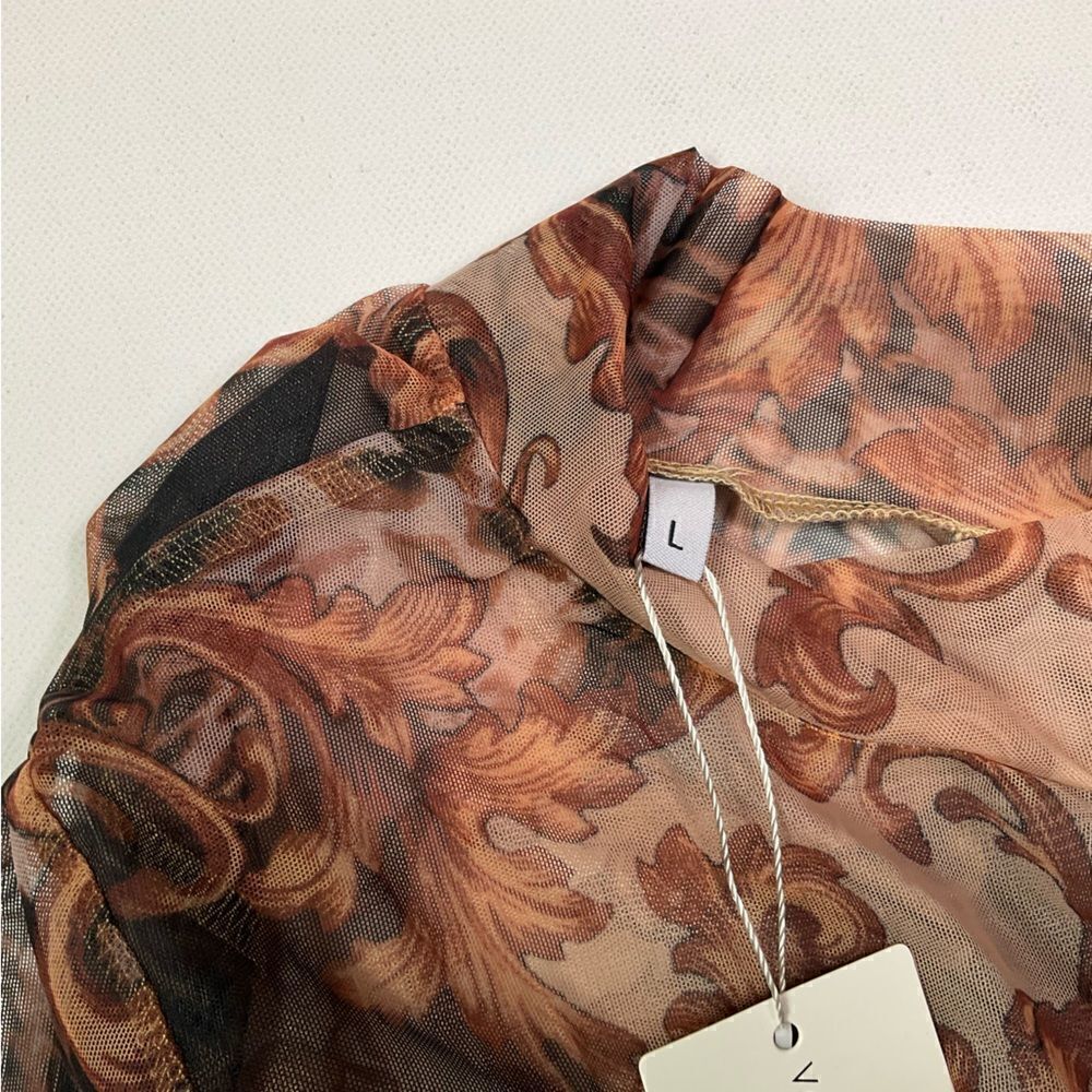 Very
Sheer NEW Crop Top Size S/M/L - Picture 6 of 6